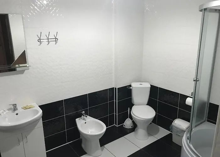 ресторан-готель міжгір'я Hotel *